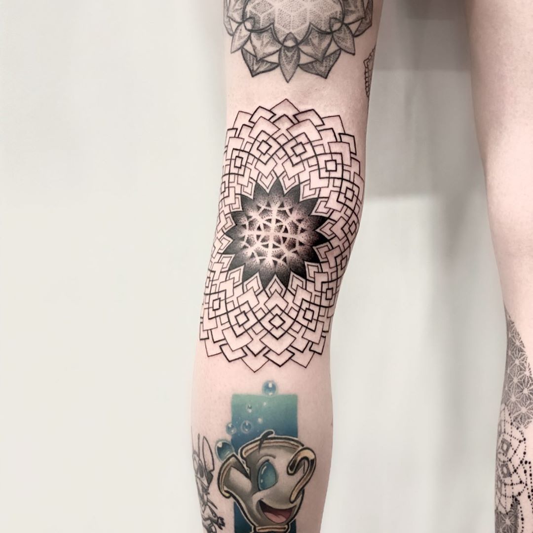 Back of knee by Remy B - Tattoogrid.net